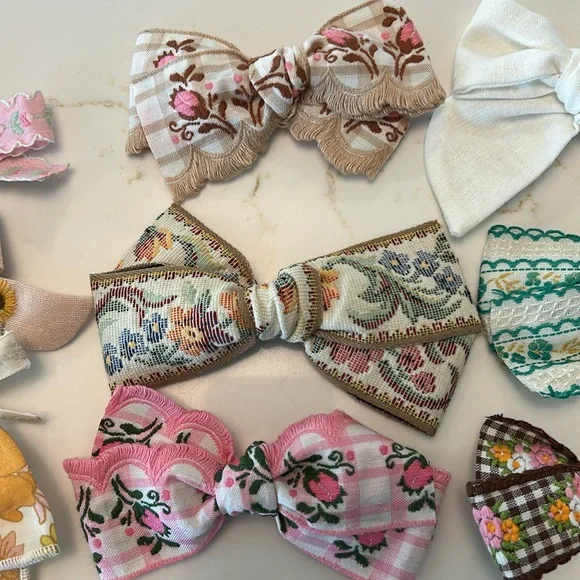 Bows - Picture 5 of 11